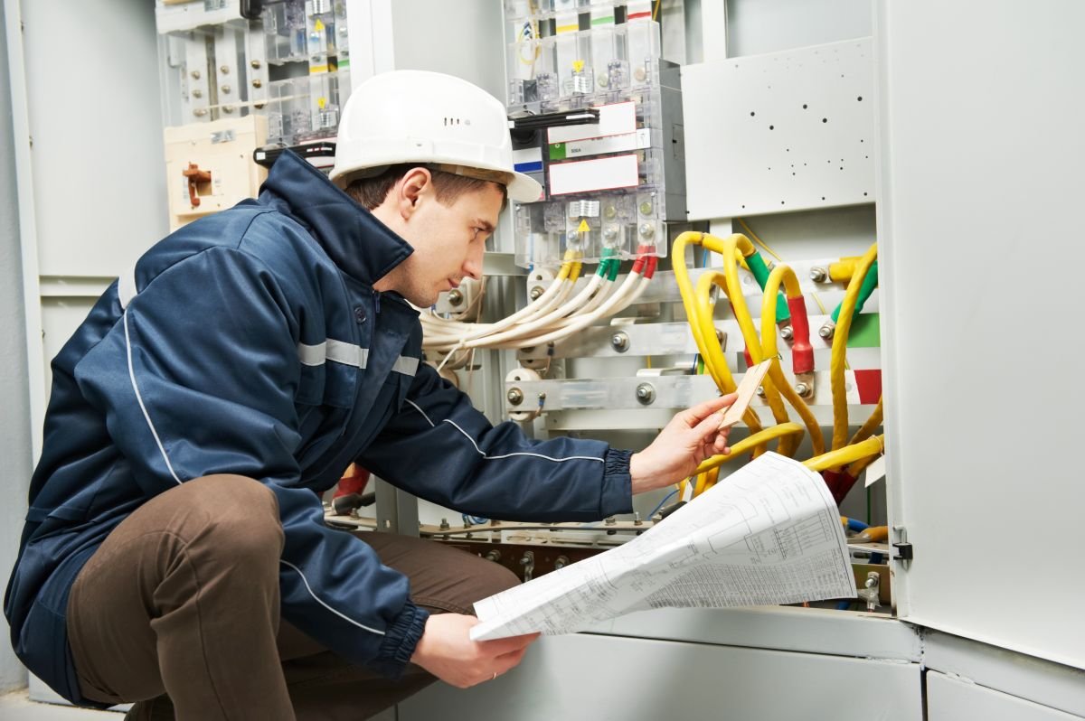 Electrician in Breaker Room for Electrical Facility Management in Sunrise