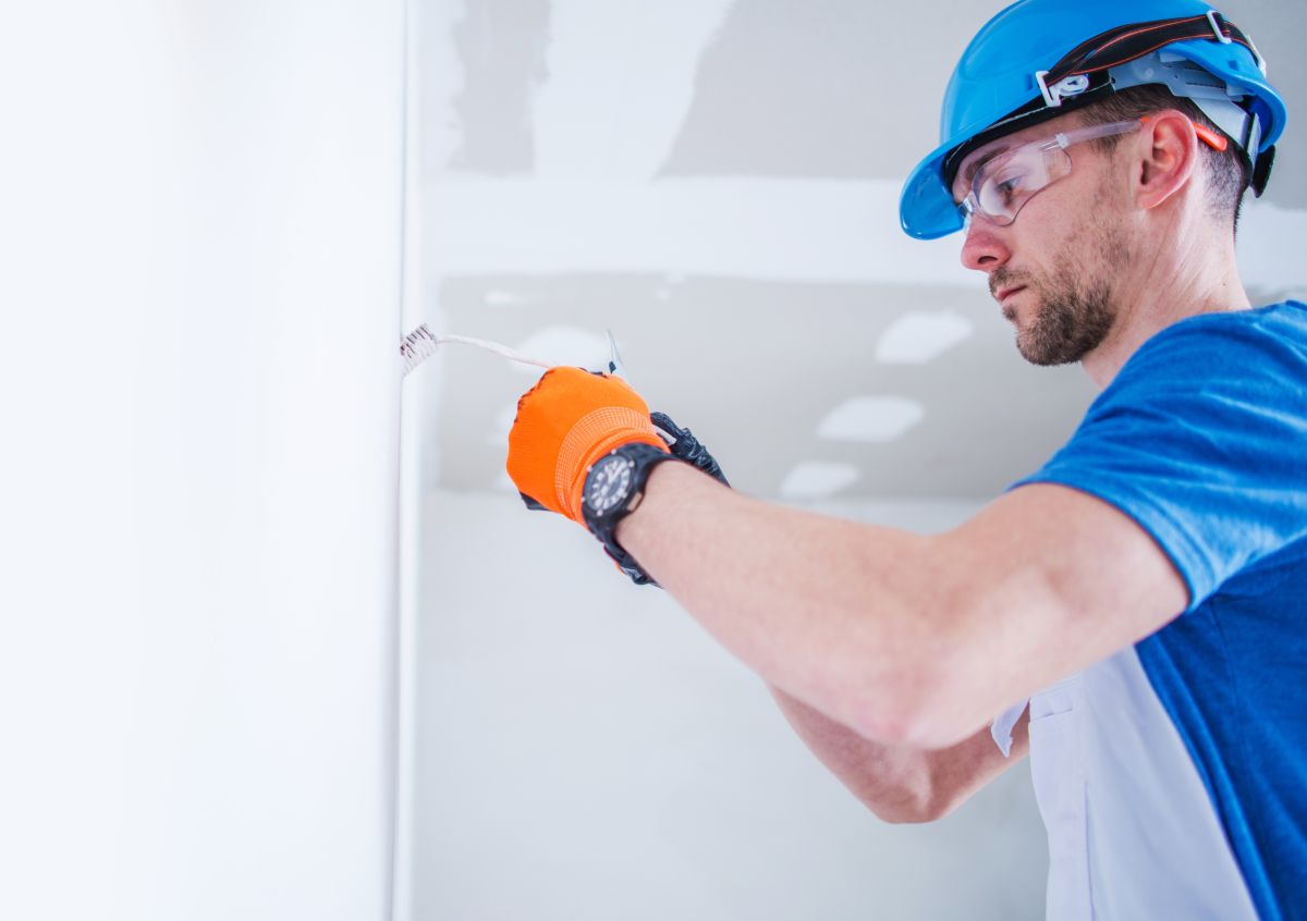 Commercial Electrical Repair in Weston, FL by a Electrical Contractor