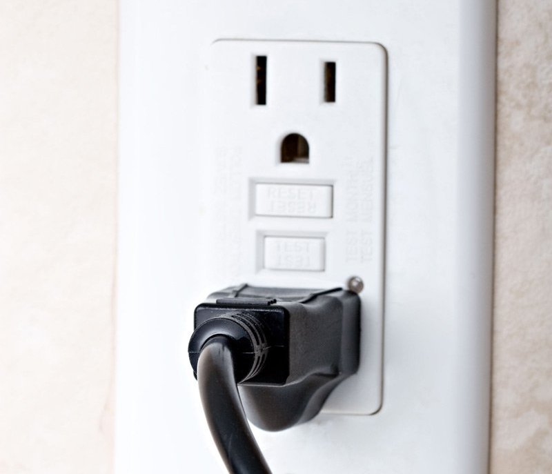 GFCI outlet installation by a Licensed Electrician in Davie, FL