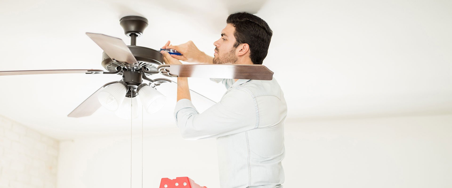 Davie Electrician installing a Ceiling Fan